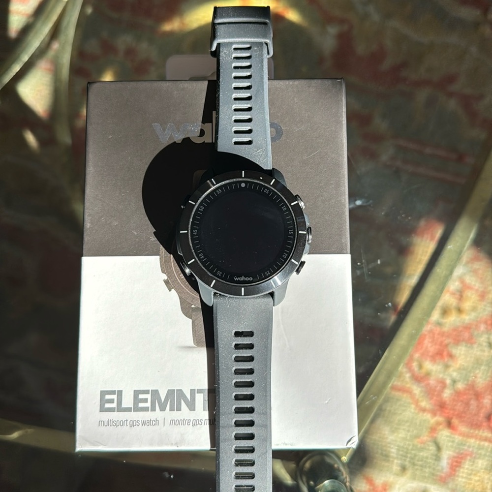 Wahoo Elemnt Rival watch